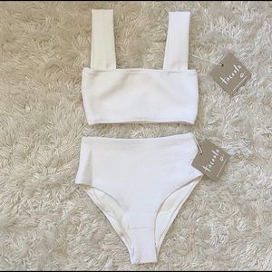 Tacoola Australian boutique swim suit! Size M.